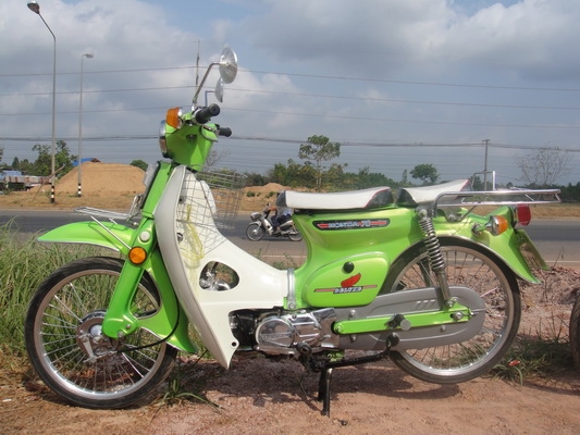 ขาย C 70 เครื่องดรีม งานใหม่สีสวย ทะเบียนพร้อมชุดโอน