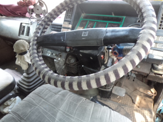 ขายรถ10ล้ออีซูซุร็อก ดั้มพื้นเรียบ เครื่อง180แรงม้า สภาพสวยพร้อมใช้