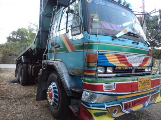 ขายรถ10ล้ออีซูซุร็อก ดั้มพื้นเรียบ เครื่อง180แรงม้า สภาพสวยพร้อมใช้