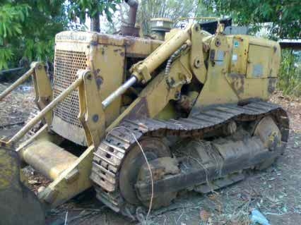 cat รถตักบุ้งกี๋ล้อตะขาบ