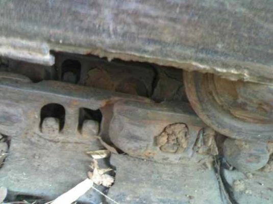 cat รถตักบุ้งกี๋ล้อตะขาบ