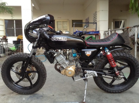 ขาย หรือ แลก  คับ GL เครื่องโซนิค ทะเบียน โอน ไม่ขาดต่อ แต่ง คาเฟ่ สวยดุ ลองดูคับ  ขาย 35000  หมดไปเยอะคับ ต่อลองได้คับ