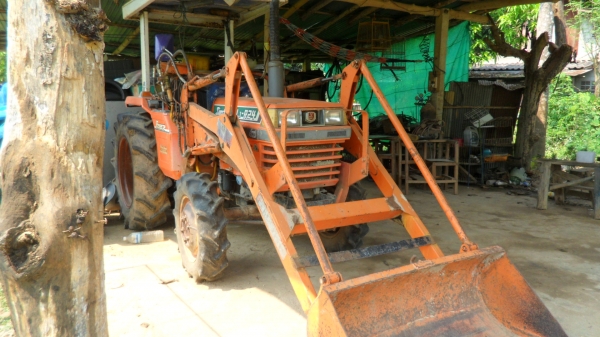ขายรถไถ KUBOTA L-1 24R อุปกรณ์ผาน5 ที่ตัดหญ้า แขนตัก
