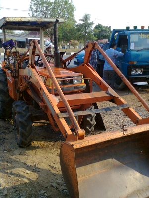 ขายรถไถ KUBOTA L-1 24R อุปกรณ์ผาน5 ที่ตัดหญ้า แขนตัก