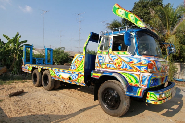 เทรเลอร์บรรทุกรถเกี่ยว HINO 10 ล้อ 1 เพลา