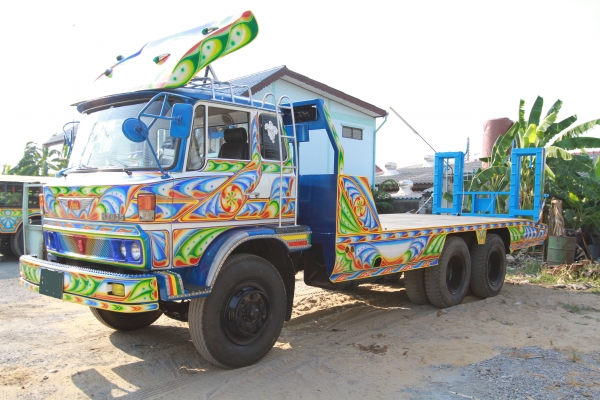 เทรเลอร์บรรทุกรถเกี่ยว HINO 10 ล้อ 1 เพลา