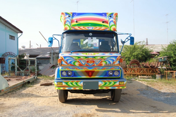 เทรเลอร์บรรทุกรถเกี่ยว HINO 10 ล้อ 1 เพลา