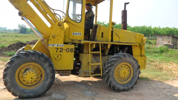 ขายรถตักล้อยาง Fiat-Allis 545B เลี้ยวเอวเครื่องยนต์ mitsubishi 6สูบเทอร์โบ