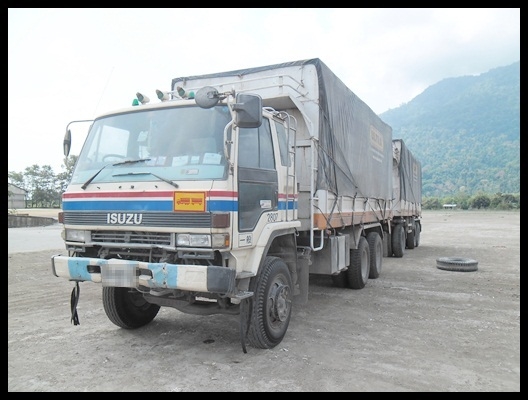 10 ล้ออีซูซุ 210 แรง พ่วง แม่+ลูก