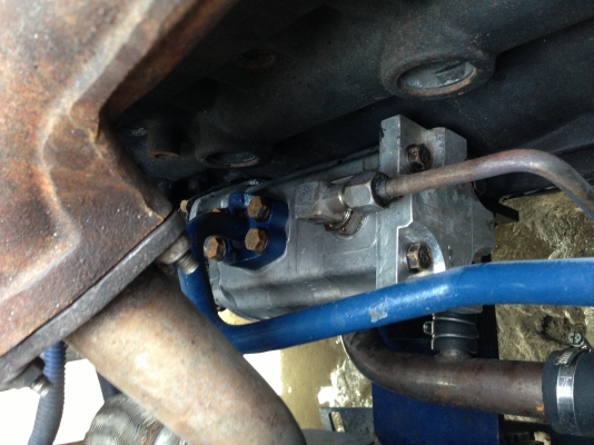 ขายโฟล์คลิฟท์ ขนาด 2 ตัน ยี่ห้อTOYOTA รุ่น 5FD20  เสา 3 เมตร เครื่องดีเชล เกียร์ธรรมดา เสาสูง 3 เมตร  งายาวมาตรฐาน ยางตัน เครื่องยนต์ 1DZ เครื่องตัวใหม่ของ TOYOTA รุ่น5 เครื่องเดิมๆ แน่นมากๆ สตาร์ทติดงาน ไมีมีควัน เครื่องแห้งสนิท ไม่มีรั่วซึม   ปั๊มไฮดรอล