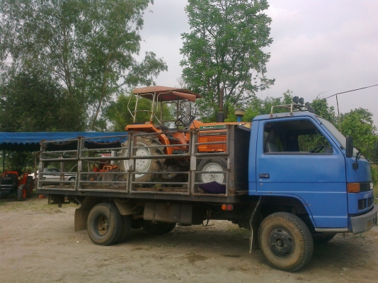 ขายรถไถ KUBOTA รุ่น L1-24-DI สภาพพร้อมทำงาน