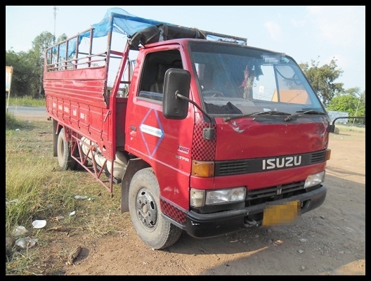 6 ล้อ NKR ติดแก๊ส สภาพสวยๆ น่าใช้