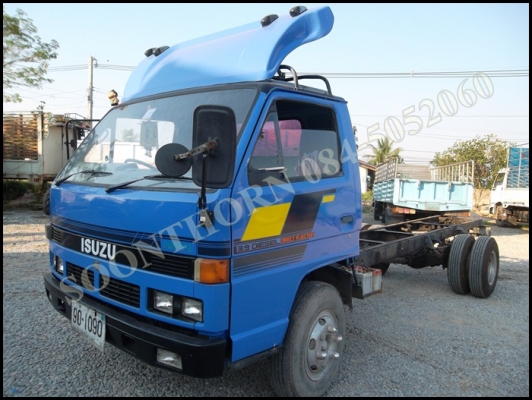 ขายด่วน รถบรรทุก 6 ล้อ ISUZU NPR 115 แรง รถห้างแท้ หัวคัซซี  สภาพเดิมๆ พร้อมใช้งาน ราคาสุดคุ้ม