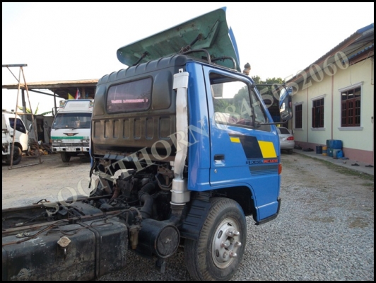ขายด่วน รถบรรทุก 6 ล้อ ISUZU NPR 115 แรง รถห้างแท้ หัวคัซซี  สภาพเดิมๆ พร้อมใช้งาน ราคาสุดคุ้ม