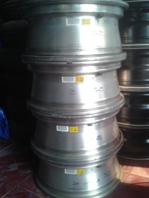 แม๊กCivic FD 5รู114 ยก4วง สวยๆ ขาย3,500บ.เท่านั้น!!!