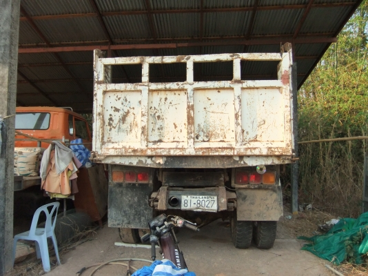 ขายดั้ม 6 ล้อใหญ่