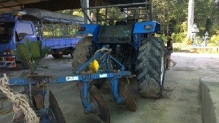 ขายรถไถFORDนิวฮอนแลนด์ TS90 เกียร์ข้างกรองเล็กสนใจโทร0819701072