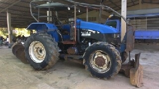 ขายรถไถFORDนิวฮอนแลนด์ TS90 เกียร์ข้างกรองเล็กสนใจโทร0819701072