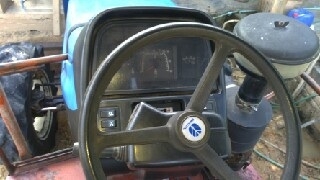 ขายรถไถFORDนิวฮอนแลนด์ TS90 เกียร์ข้างกรองเล็กสนใจโทร0819701072