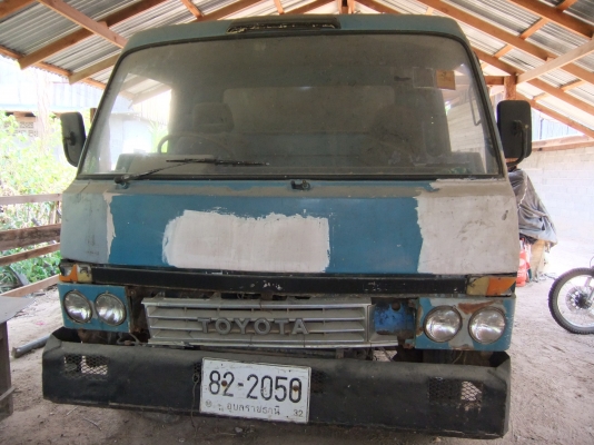 ขายด่วนรถดั้มกลาง 6 ล้อ ขายด่วนรถดั้มกลาง 6 ล้อ