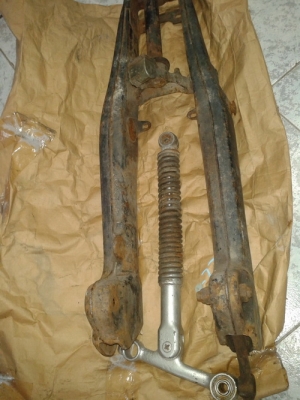 อะไหล่หมู92 95 ยางบิ่ลลี95 3800 ปลอกโชคเหล็ก 750  เสื้อสูบ92 500  ฝาได300 เฟืองสตาร์ต500