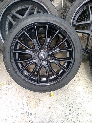 ขายล้อMINIขอบ17พร้อมยางล้อแท้นะครับ 0806260417