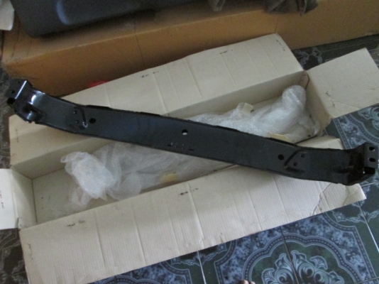 ขาย คานล่างกันชนหลังรุ่นสเตนเลส Dmax แท้ศูนย์