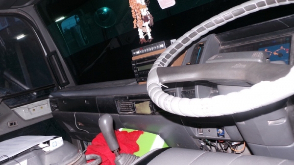 HINO FM3H สองเพลา 18 ล้อ หัวบางเดิม เครื่องเดิมค่ะ มือหนึ่งออกห้างค่ะ HINO FM3H สองเพลา 18 ล้อ หัวบางเดิม เครื่องเดิมค่ะ มือหนึ่งออกห้างค่ะ