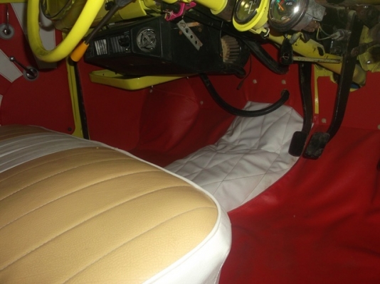 ขายดัทสัน 320 เกียร์คอ   ขายเเล้วครับขอบคุณทางเวปมากเลยครับ