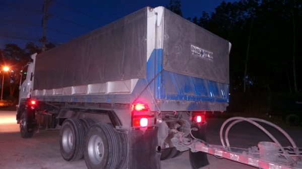 ISUZU FXZ360 ปี 55 มีระบบพ่วงค่ะ ISUZU FXZ360 ปี 55 มีระบบพ่วงค่ะ