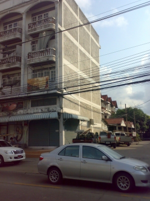 อาคารพาณิชย์ 2 คูหา 4ชั้นอยู่ในซอยราษฏร์พัฒนา อาคารพาณิชย์ 2 คูหา 4ชั้นอยู่ในซอยราษฏร์พัฒนา