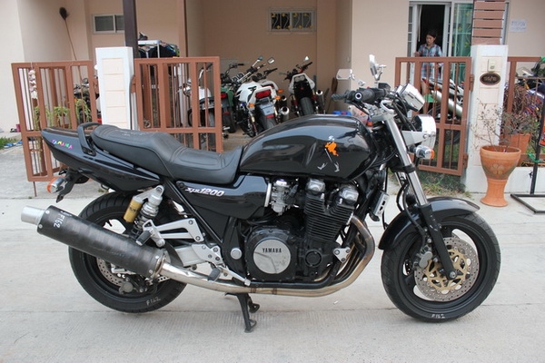 บรีส ลำลูกกา //ปรับราคา YAMAHA XJR1200 ปี98 รถอินวอยล์ 85000 บาท