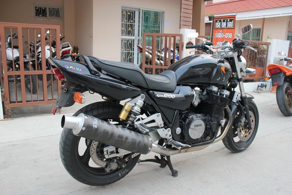 บรีส ลำลูกกา //ปรับราคา YAMAHA XJR1200 ปี98 รถอินวอยล์ 85000 บาท