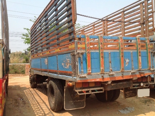 รถบรรทุก 6 ล้อ ยี่ห้อ ISUZU 145 แรงม้า // ติดต่อเจ้าของโดยตรง คุณปรีชา 086-879-5551