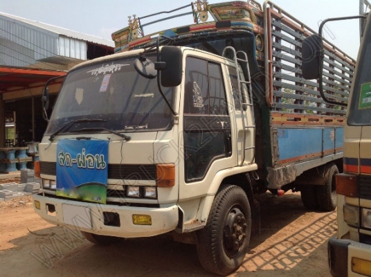 รถบรรทุก 6 ล้อ ยี่ห้อ ISUZU 145 แรงม้า // ติดต่อเจ้าของโดยตรง คุณปรีชา 086-879-5551