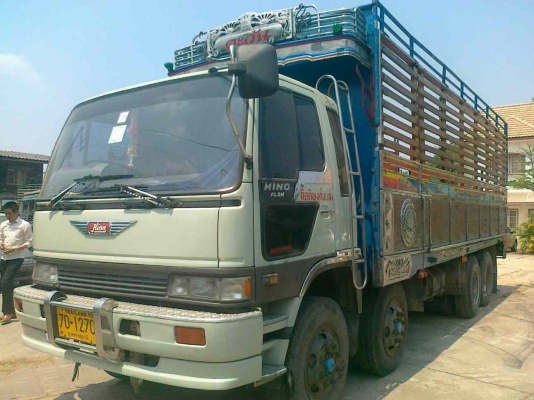 ขายรถ 12 ล้อเพลาเดียว HINO FL3M 240 แรงเครื่องเดิมเกียร์เดิมเครื่องดีคัทซีสวยสองคานหน้าลงเล่มแล้วกะบะยาว 7 เมตรทะเบียนเพร้อม