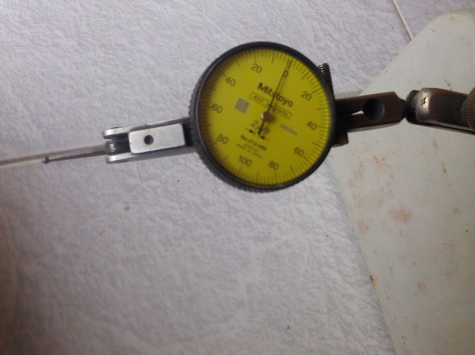 ไดอัลเกจ mitutoyo ความละเอียด 0.01 มม. ขายถูกๆพร้อมแท่นยึดปรับการหมุนได้