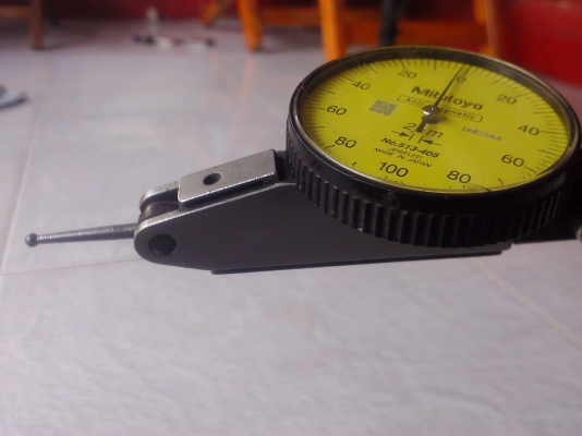 ไดอัลเกจ mitutoyo ความละเอียด 0.01 มม. ขายถูกๆพร้อมแท่นยึดปรับการหมุนได้