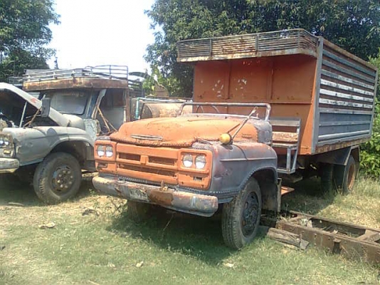 ต้องการขาย 6 ล้อหัวยาว 3 คัน ( ดั้ม 2 คัน / ถังน้ำ 1 คัน )