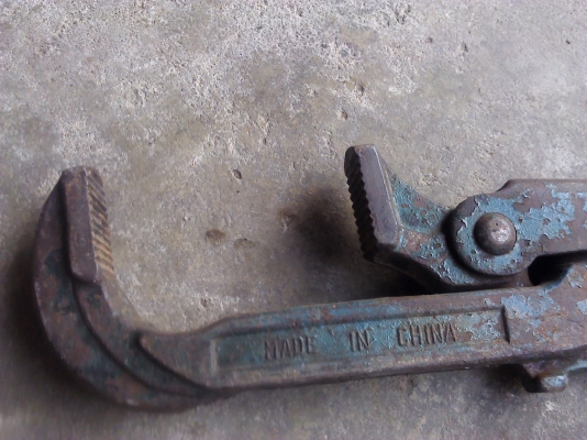 ประแจคอม้าปากกว้างสุด 4 นิ้วกว่าสภาพดีพร้อมใช้งานจับยึดต่างๆได้ดี