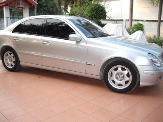 ขายBENZ, E220 CDI เจ้าของขายเอง รถสวย วิ่ง 6 หมื่น กิโล แท้ๆ