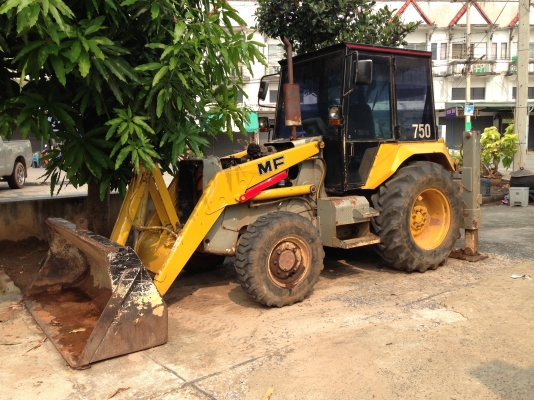 ขาย Massey Ferguson MF750