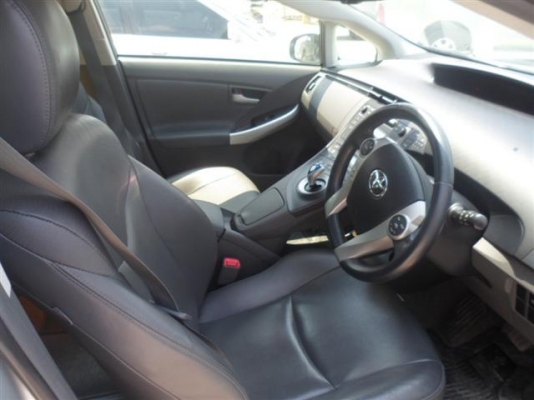 TOYOTA PRIUS 1.8 TOP OPTION สวยกริ๊บ ผิวพรรณดี หน้าหลังเดิมทั้งลำ