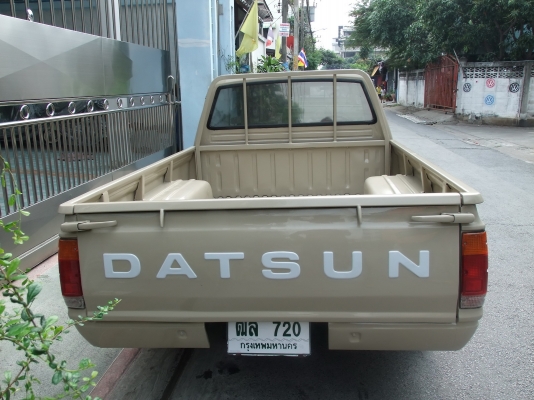 Datsun 720 แก๊สLPG แอร์ ( จองแล้วโดยคุณจุฑาทิพย์ )