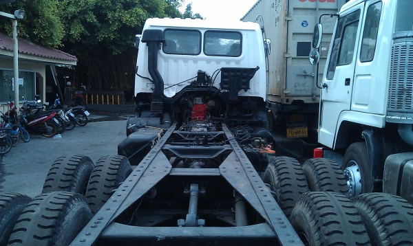 ขายรถ10ล้อหัวคัสซีสวยๆ ขายรถ10ล้อหัวคัสซีสวยๆ