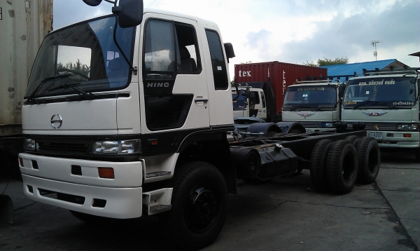 ขายรถ10ล้อหัวคัสซีสวยๆ