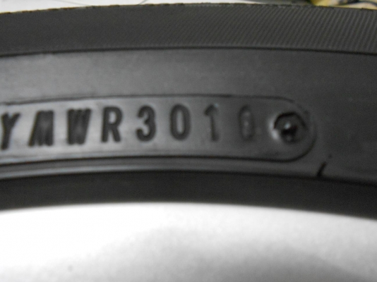 ขายล้อแม็ก Vios 12 ก้าน ขอบ15 พร้อมยางปี 10