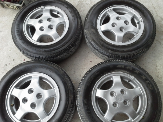 ขายแม็กอีคาร์ พร้อมยางปี10 ดอกยังหนา