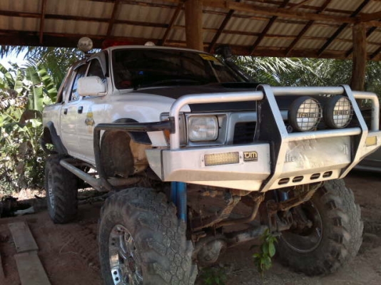 รถโตโยต้า  โฟวิล ออฟโรส    4 X 4    สนใจติดต่อ 081 - 6079515