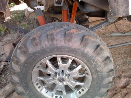 รถโตโยต้า  โฟวิล ออฟโรส    4 X 4    สนใจติดต่อ 081 - 6079515